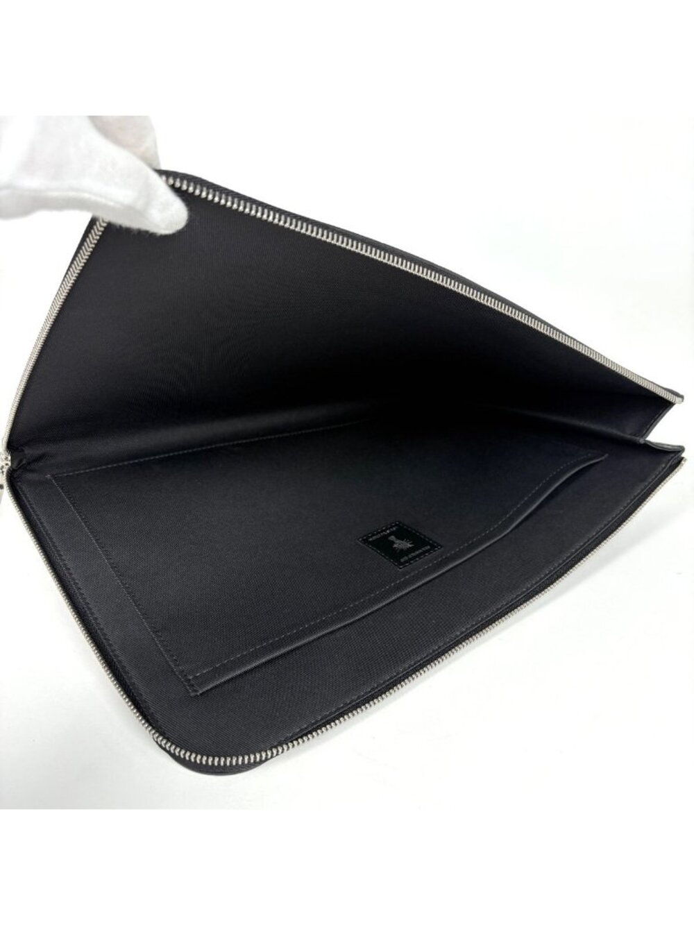 Louis Vuitton Pochette Jour GM Fifa World Cup Document Case Epi Noir Clutch - Picture 8 of 8